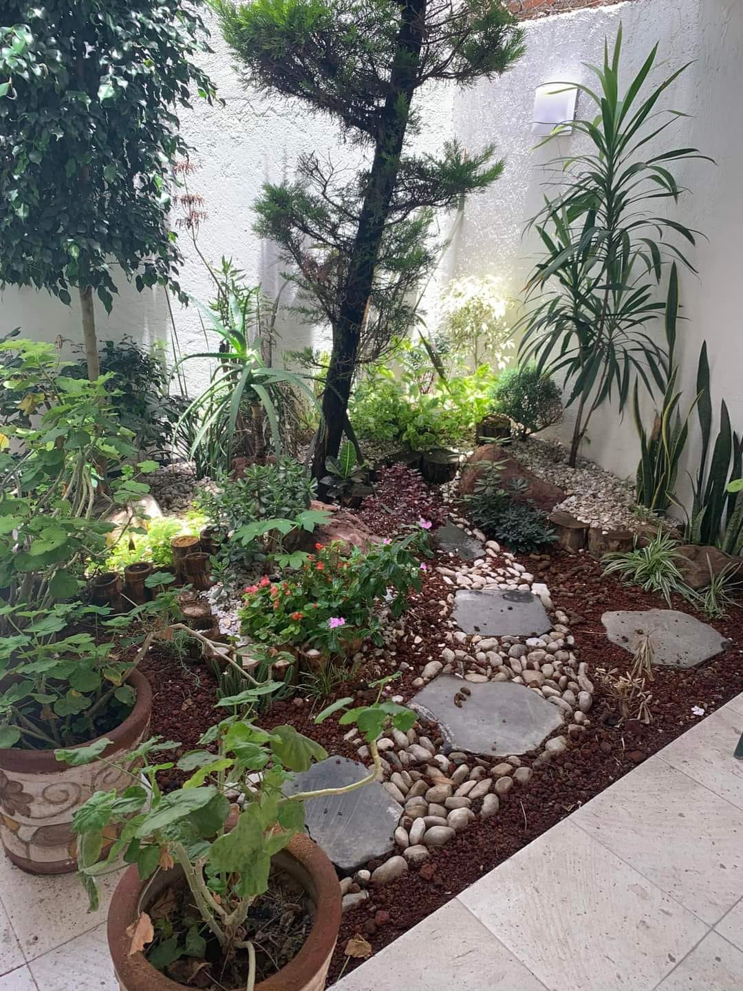 9-cv- Casa VENTA con depto Jardines de San Manuel