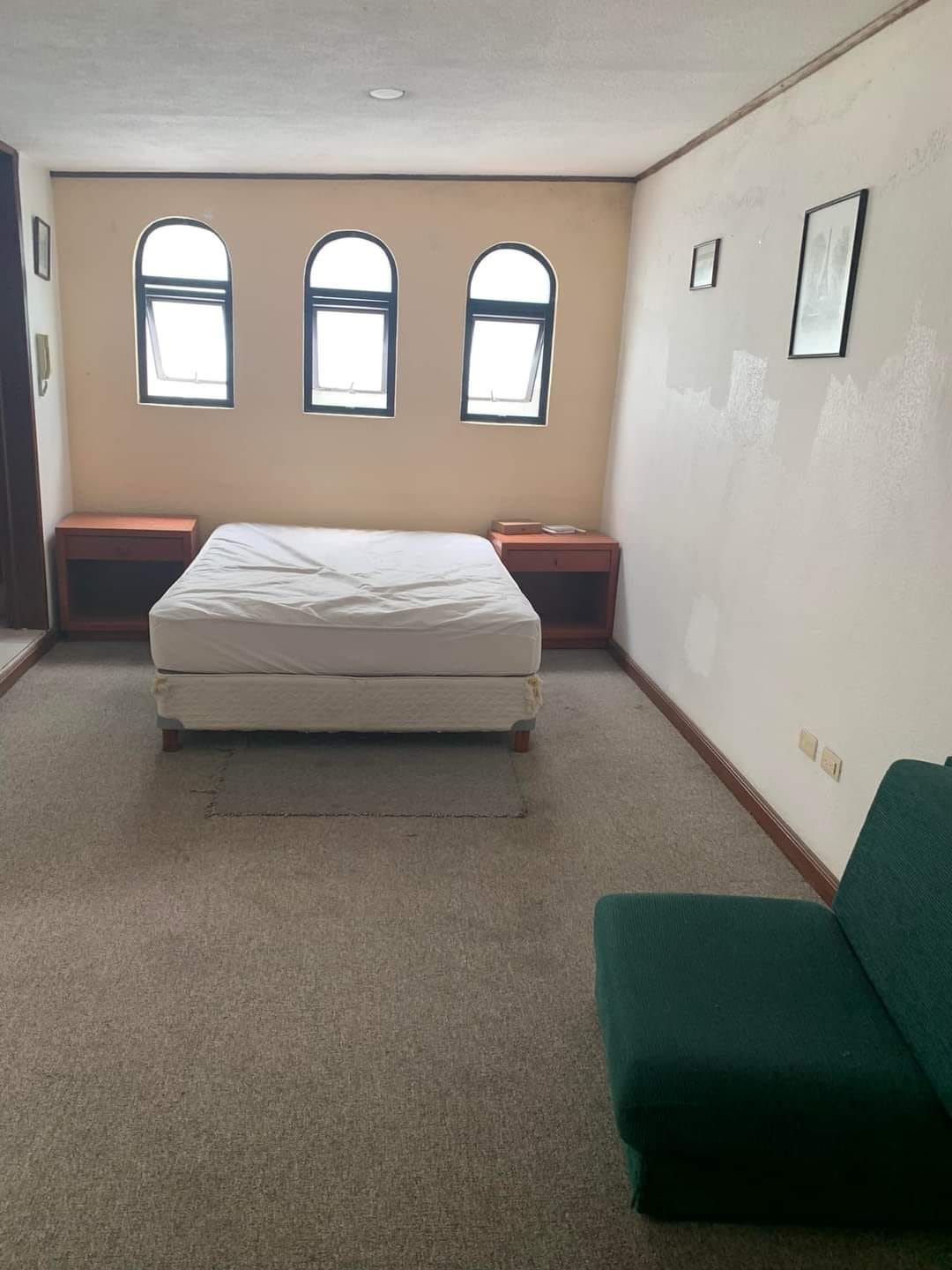 9-cv- Casa VENTA con depto Jardines de San Manuel