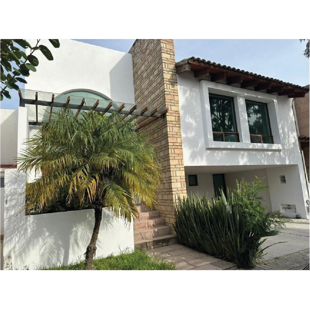 3-cv- Casa VENTA en Parque Santiago